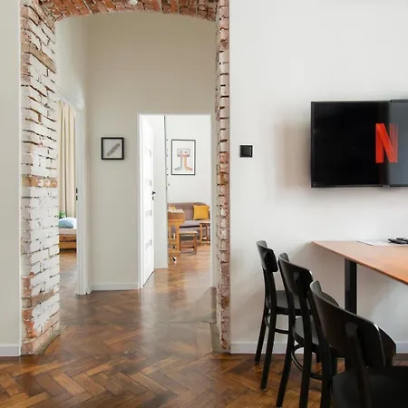 Studencka Street, Next To Planty Park Апартаменты