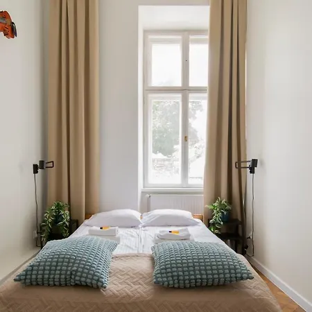 Apartment Studencka Street, Next To Planty Park *