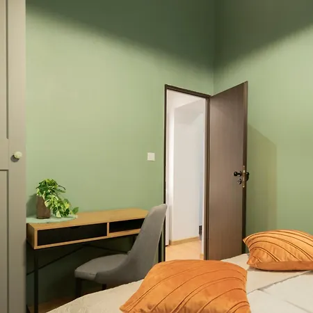 Apartment Studencka Street, Next To Planty Park