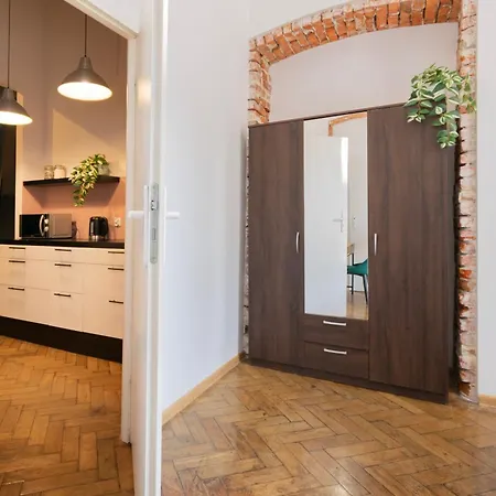 Studencka Street, Next To Planty Park Apartment *