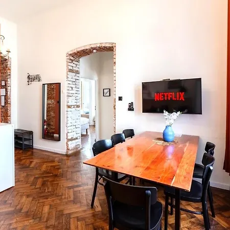 Апартаменты Studencka Street, Next To Planty Park *