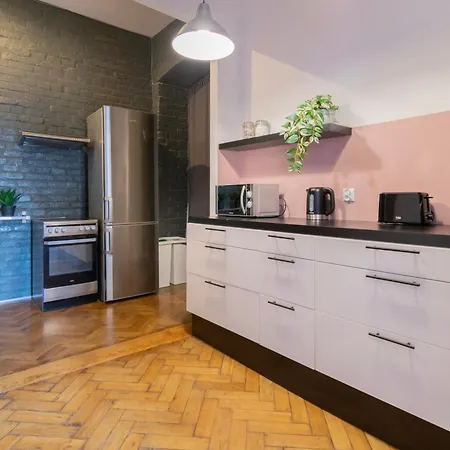 Studencka Street, Next To Planty Park * Cracóvia