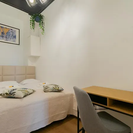 Studencka Street, Next To Planty Park Apartamento Cracóvia