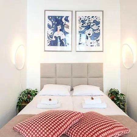 Studencka Street, Next To Planty Park Apartamento Cracóvia